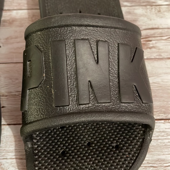 PINK Slides size 6 - Picture 2 of 4